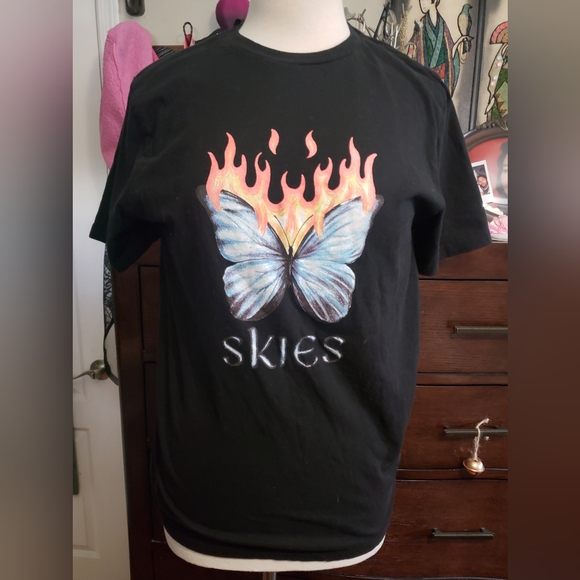 Butterfly t-shirt - Picture 1 of 4